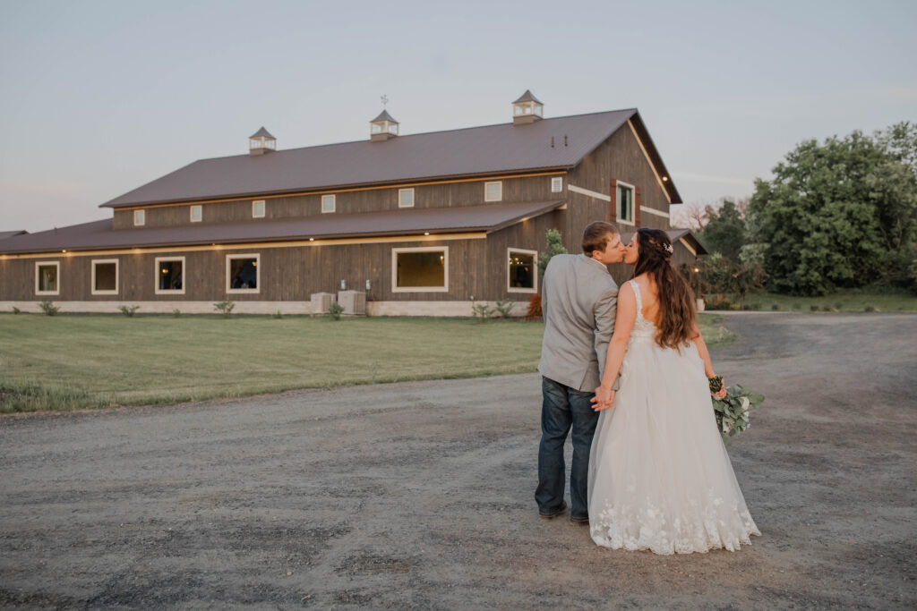 Golden hour with bride and groom at Lilydale