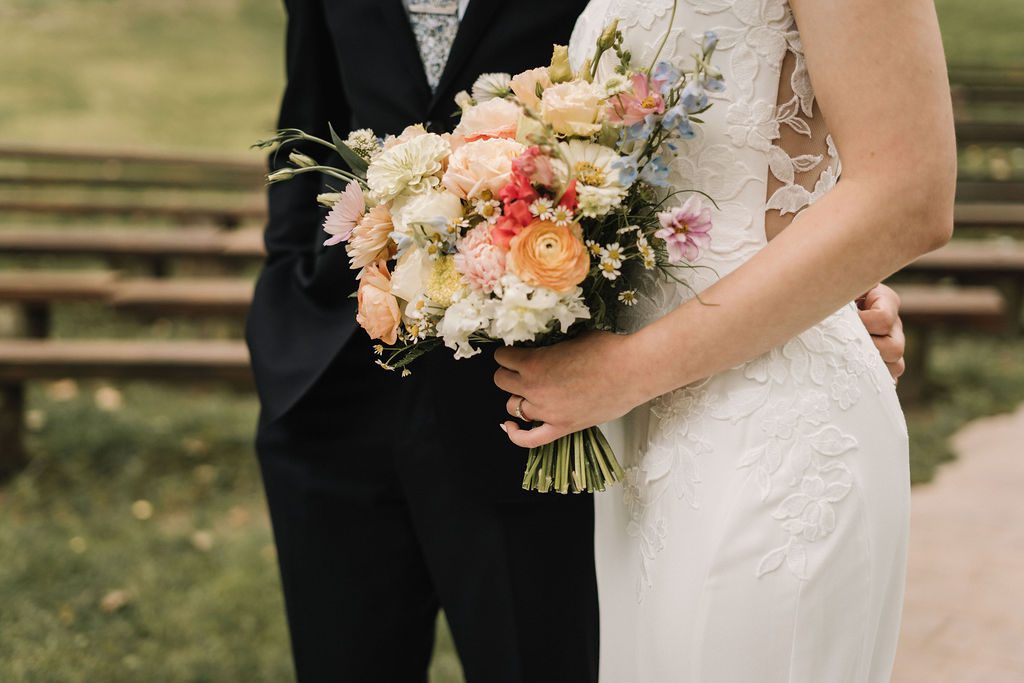 Florals at Dixons Apple Orchard wedding venue in Eau Claire Wisconsin